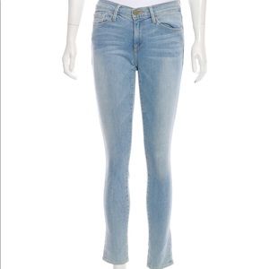 Frame Le Skinny de Jeanne Size 28.